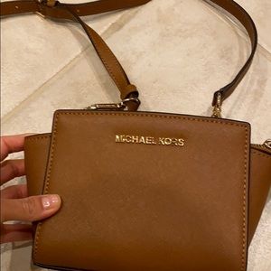 Michael Kors Crossbody